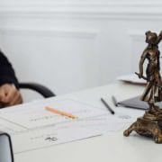 Was ist die Lohnklage?